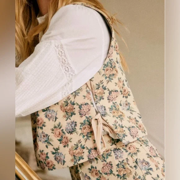 Sezane Jacopo Jacket Top, Jacquard Roselle, Floral - Picture 7 of 7